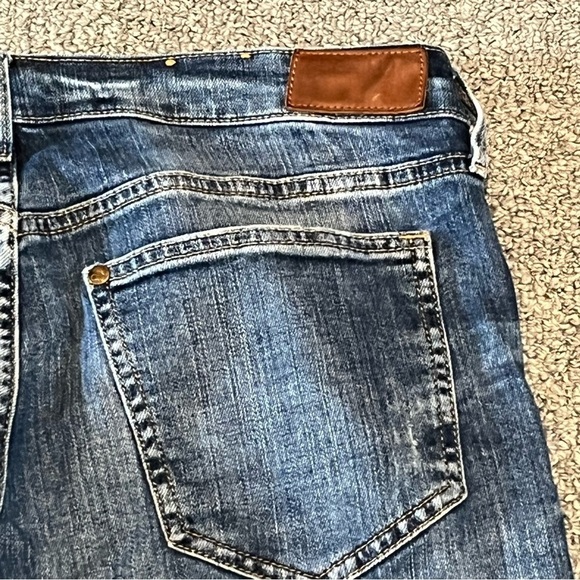 H&M Blue Skinny Jeans with Vintage Wash - Picture 10 of 11